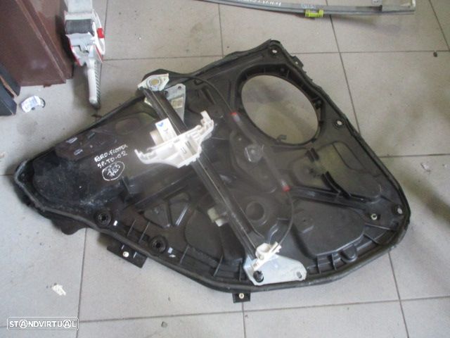 Elevador Manual 2S61A045H22A FORD FIESTA 2002 5P Td - 2