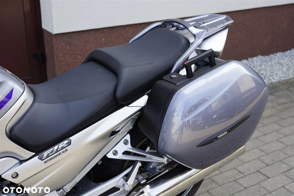 Yamaha FJR - 23