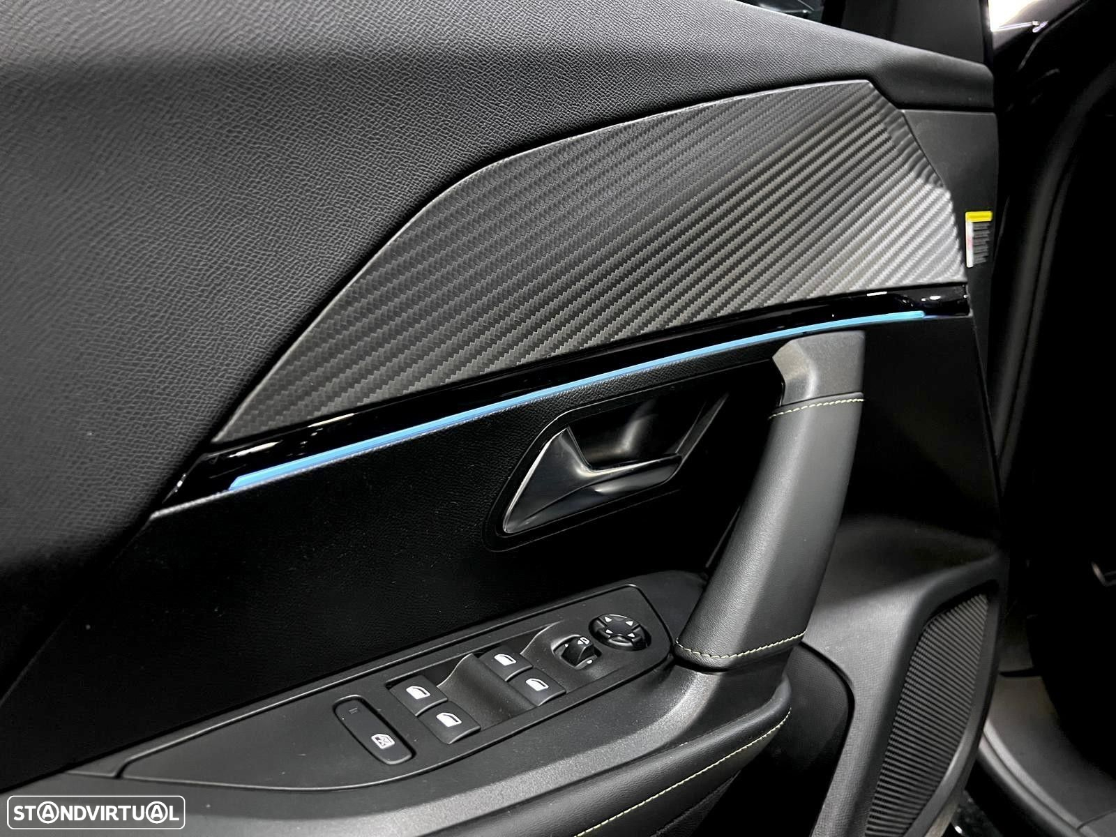 Peugeot e-2008 50 kWh GT - 26
