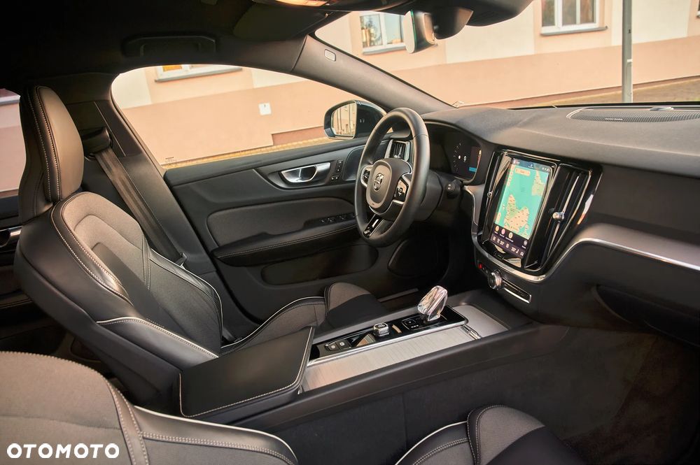 Volvo V60 B4 B Geartronic RDesign - 24