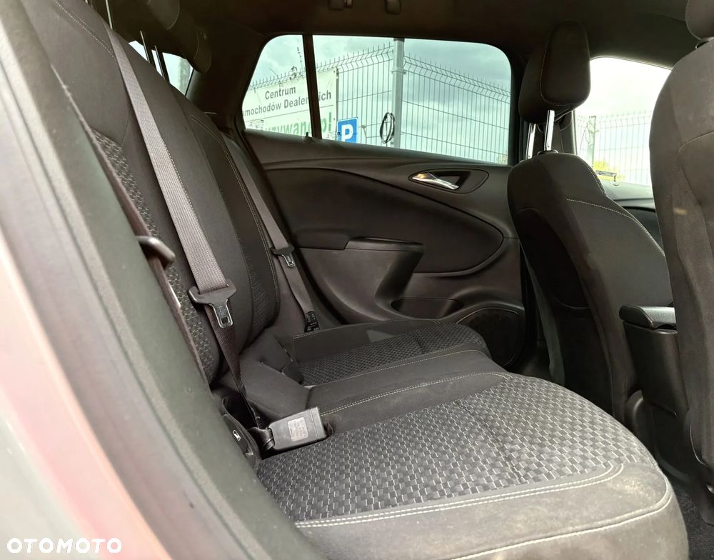 Opel Astra 1.4 T Dynamic - 25