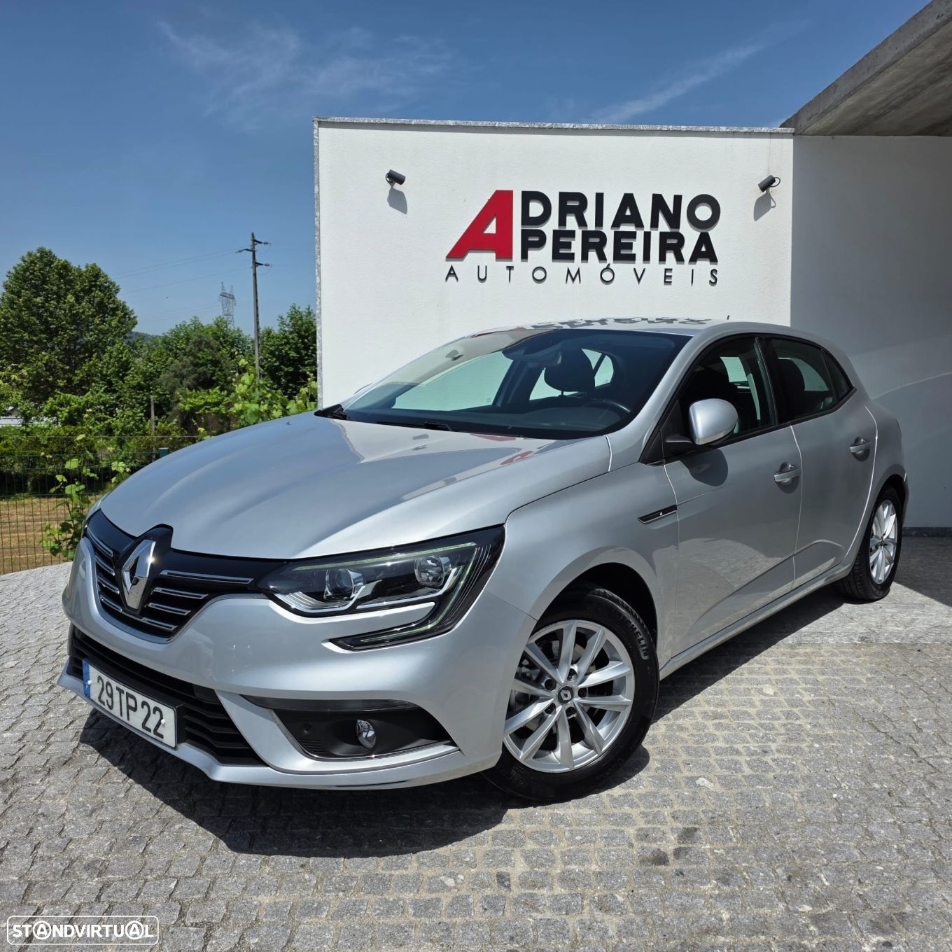 Renault Mégane 1.5 dCi Intens - 1