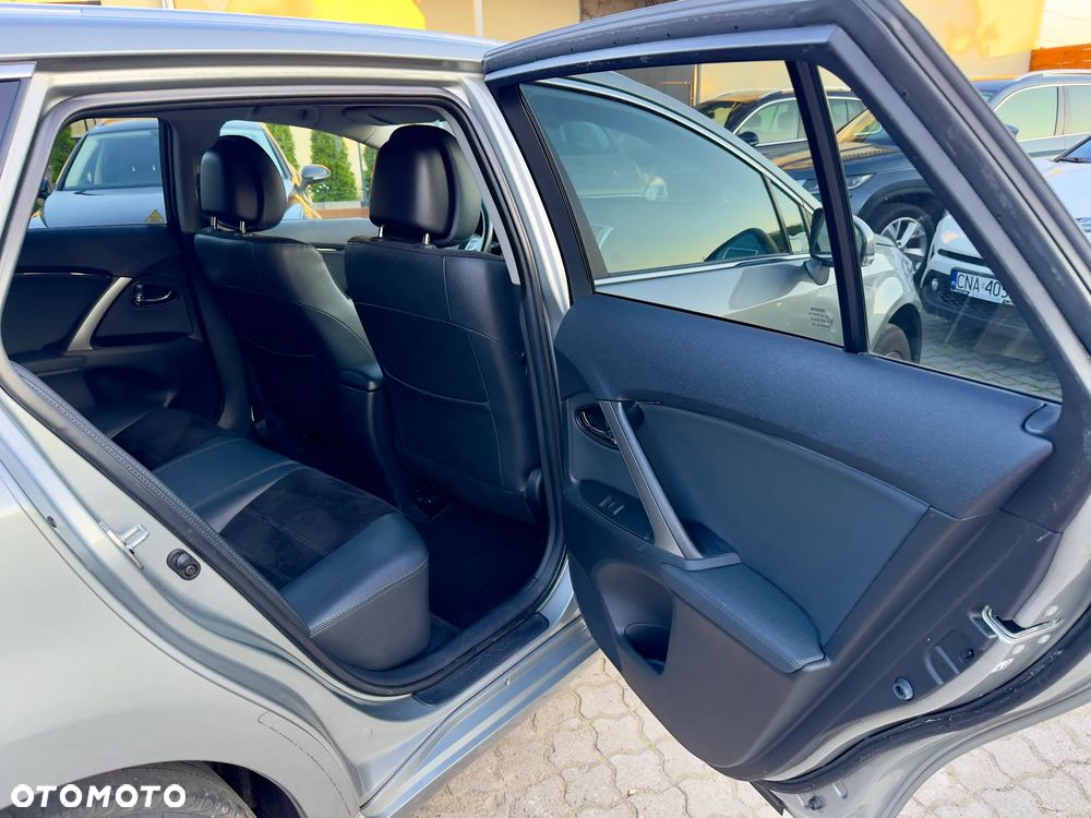 Toyota Avensis 2.0 Executive - 21