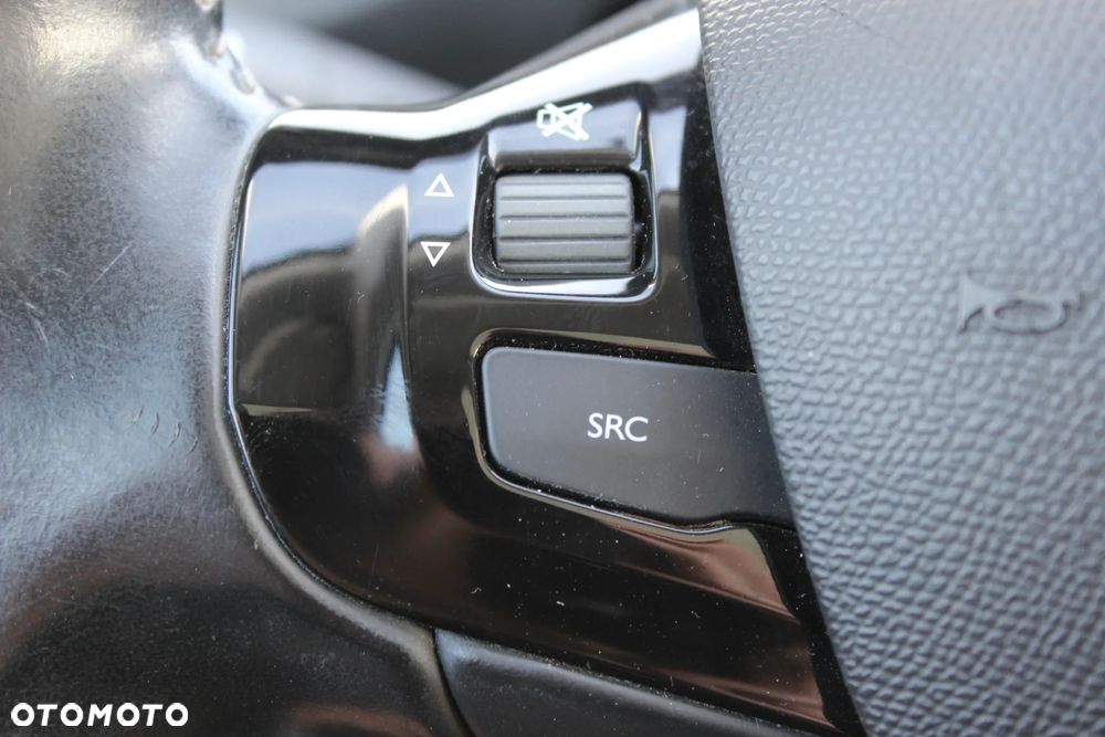 Peugeot 308 2.0 Blue HDi Allure S&S - 17