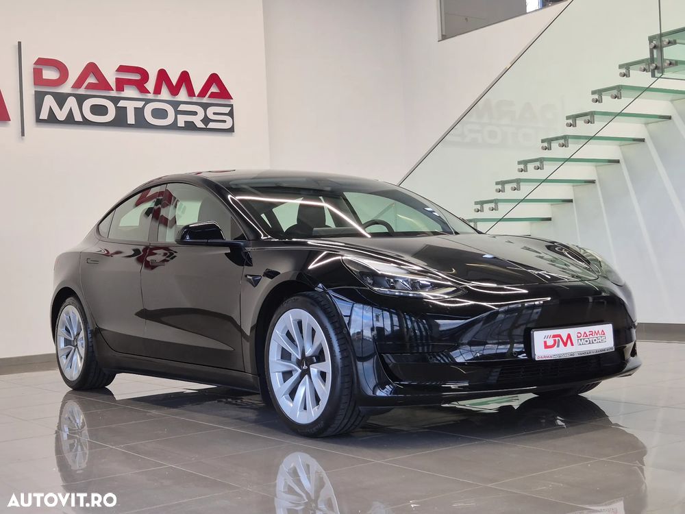 Tesla Model 3 Standard Reichweite Plus Hinterradantrieb - 3