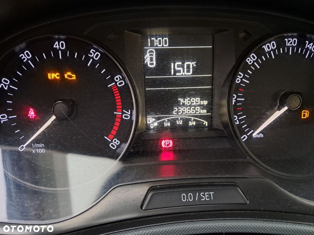 Skoda Fabia 1.2 TSI Active - 9