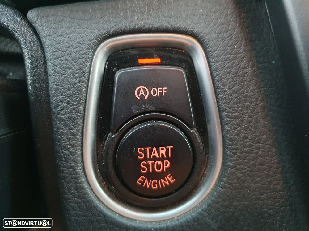 BMW 320 d EfficientDynamics Line Sport - 38