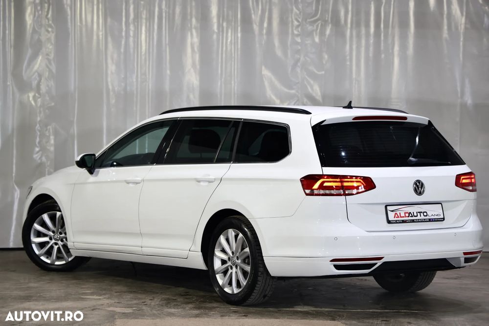 Volkswagen Passat 1.6 TDI Comfortline - 4