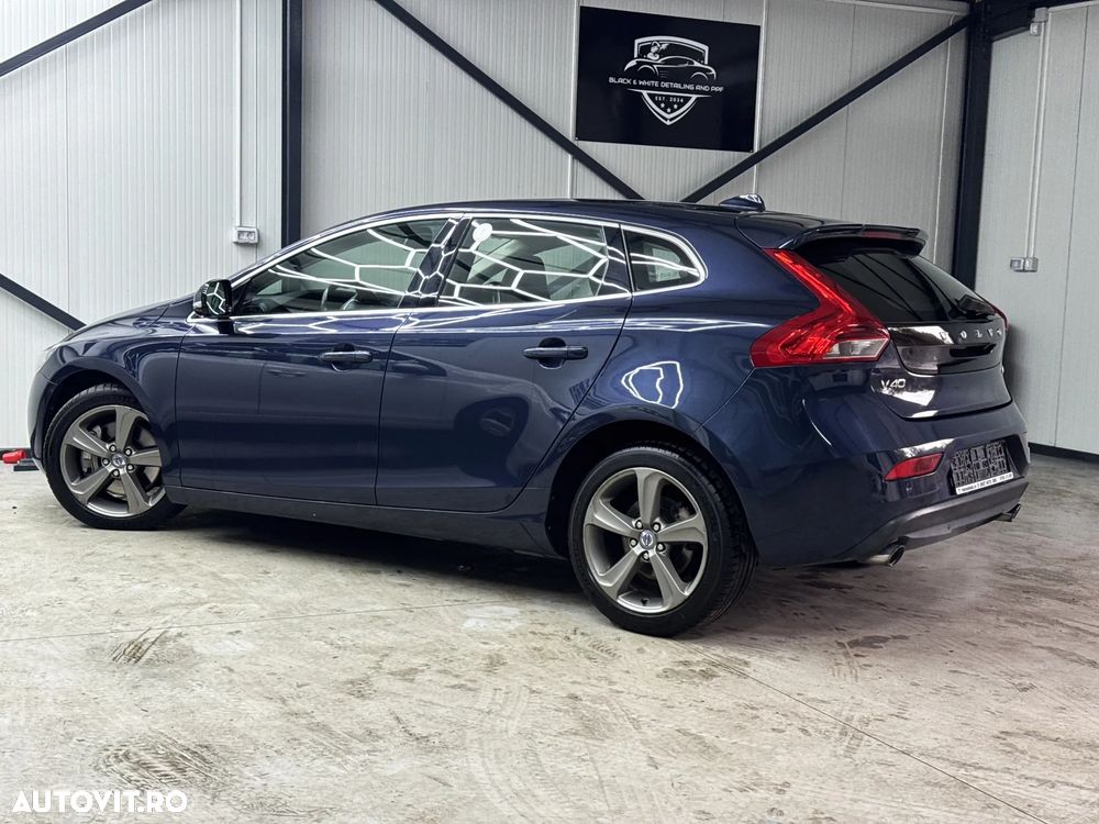Volvo V40 D3 Geartronic Momentum - 16