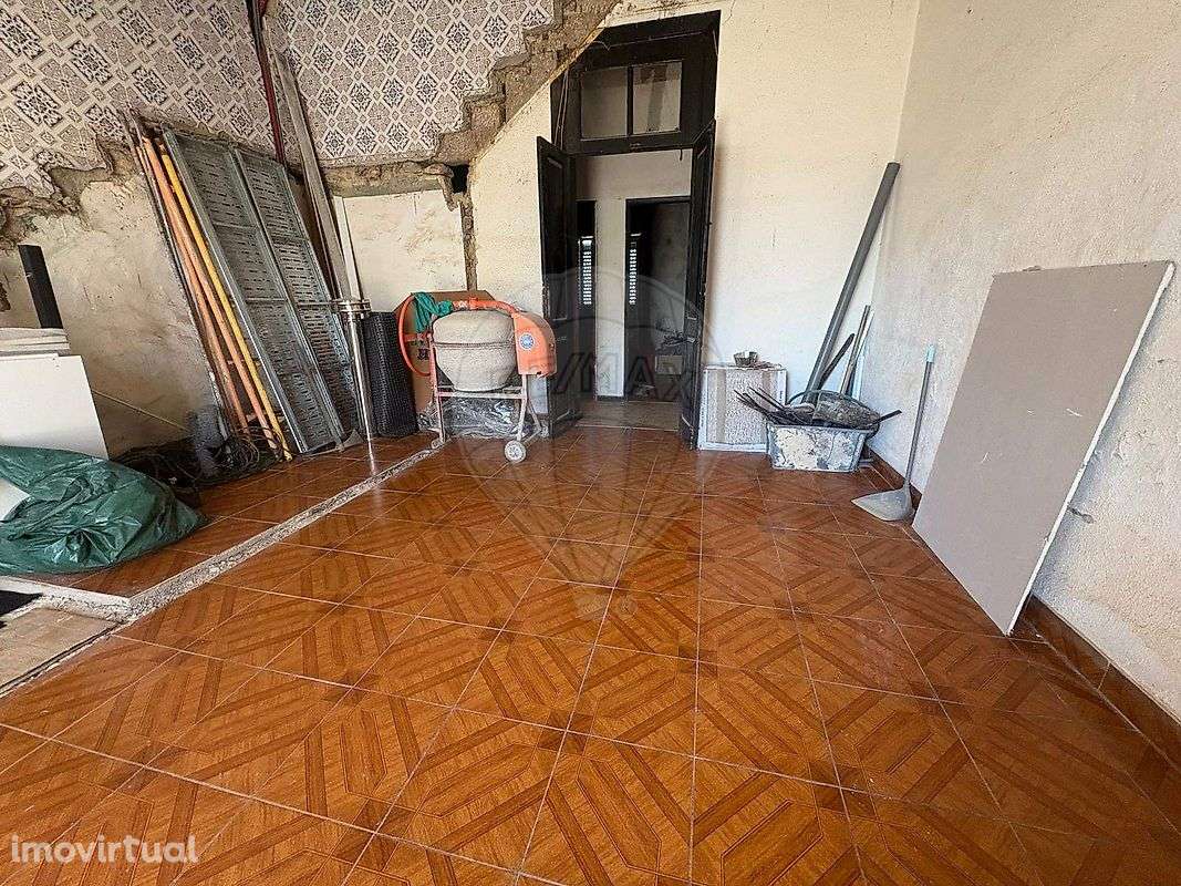 Moradia T2 para venda - Grande imagem: 2/5