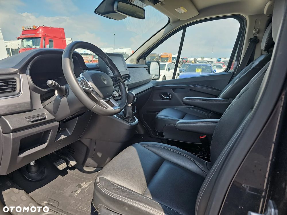 Renault Trafic Grand 2.0 dCi EDC - 25