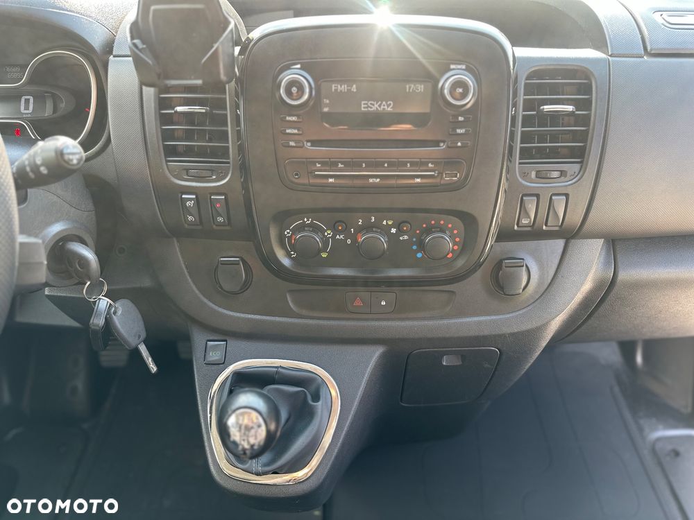 Opel Vivaro - 20