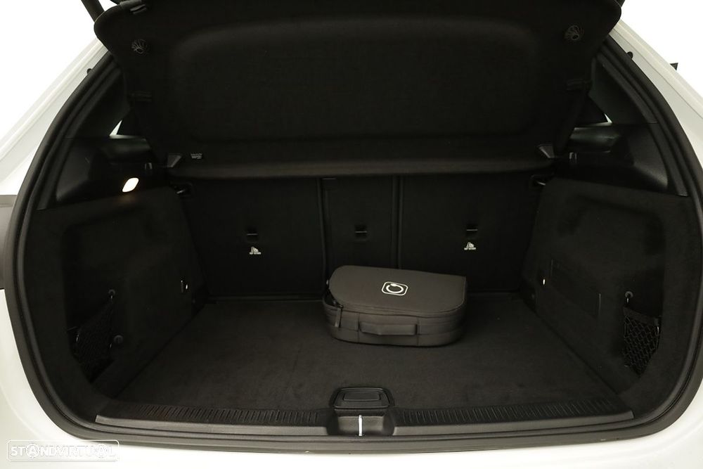 Mercedes-Benz B 250 e AMG Line - 23