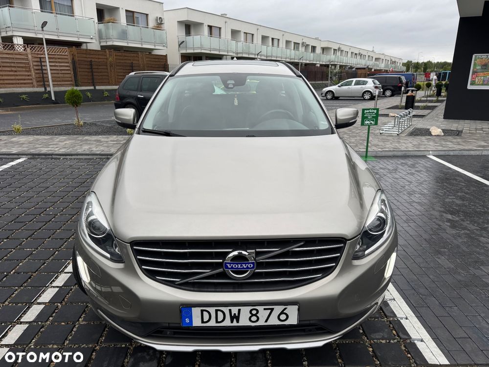 Volvo XC 60 D4 AWD Momentum - 2