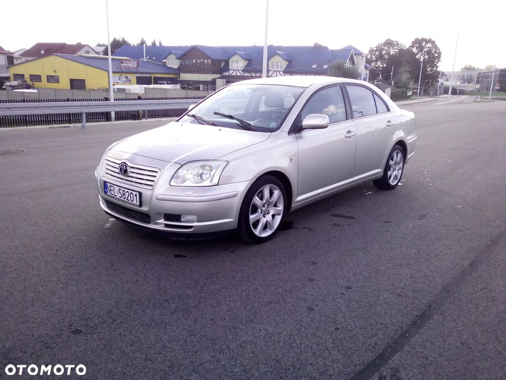 Toyota Avensis - 17