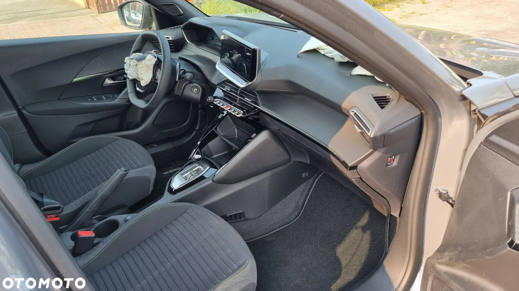 Peugeot 2008 PureTech mHEV Style e-DCS6 - 19