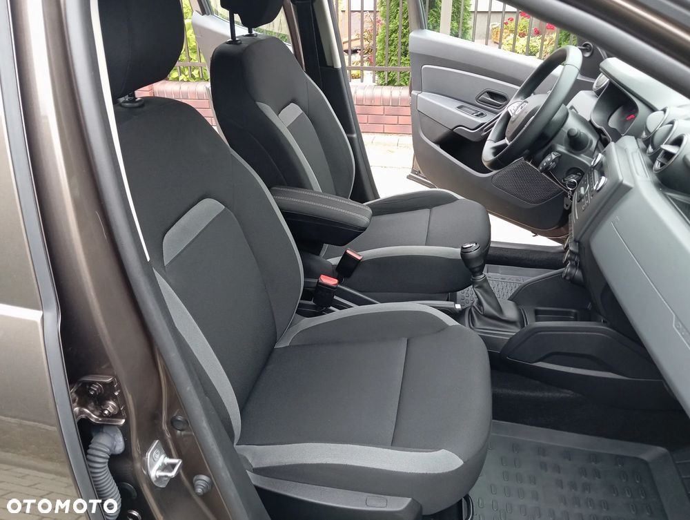 Dacia Duster 1.6 SCe Laureate S&S - 26