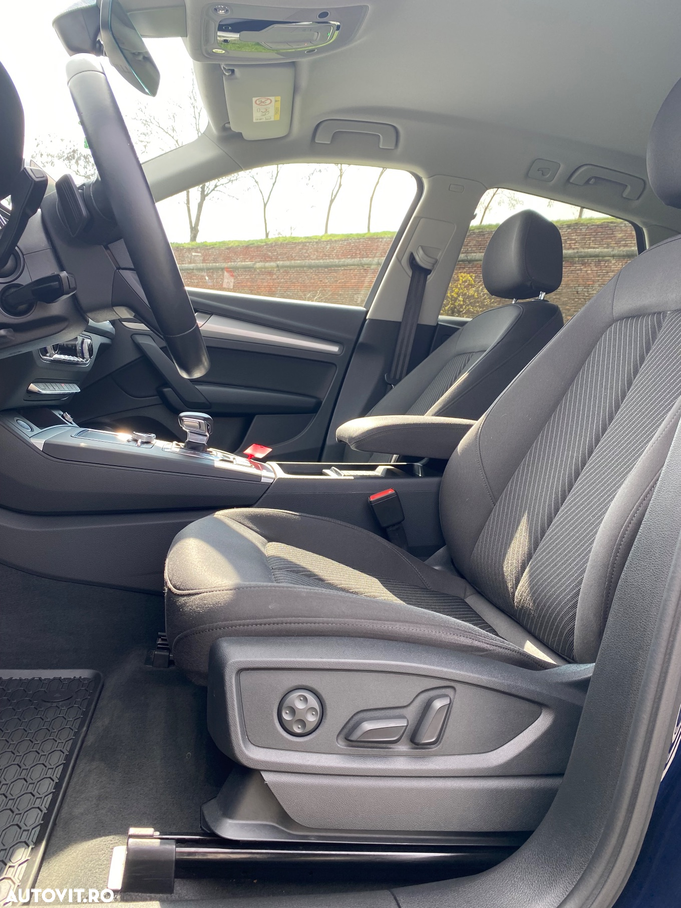 Audi Q5 2.0 40 TDI quattro S tronic Design - 5