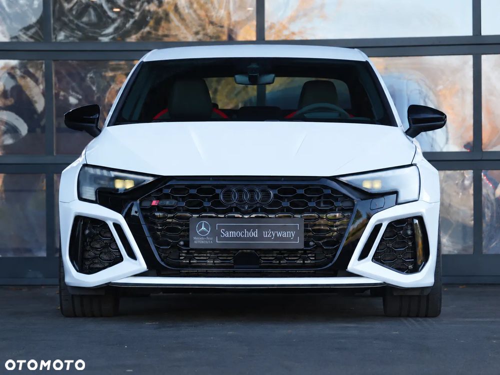 Audi RS3 Limousine TFSI Quattro S tronic - 3