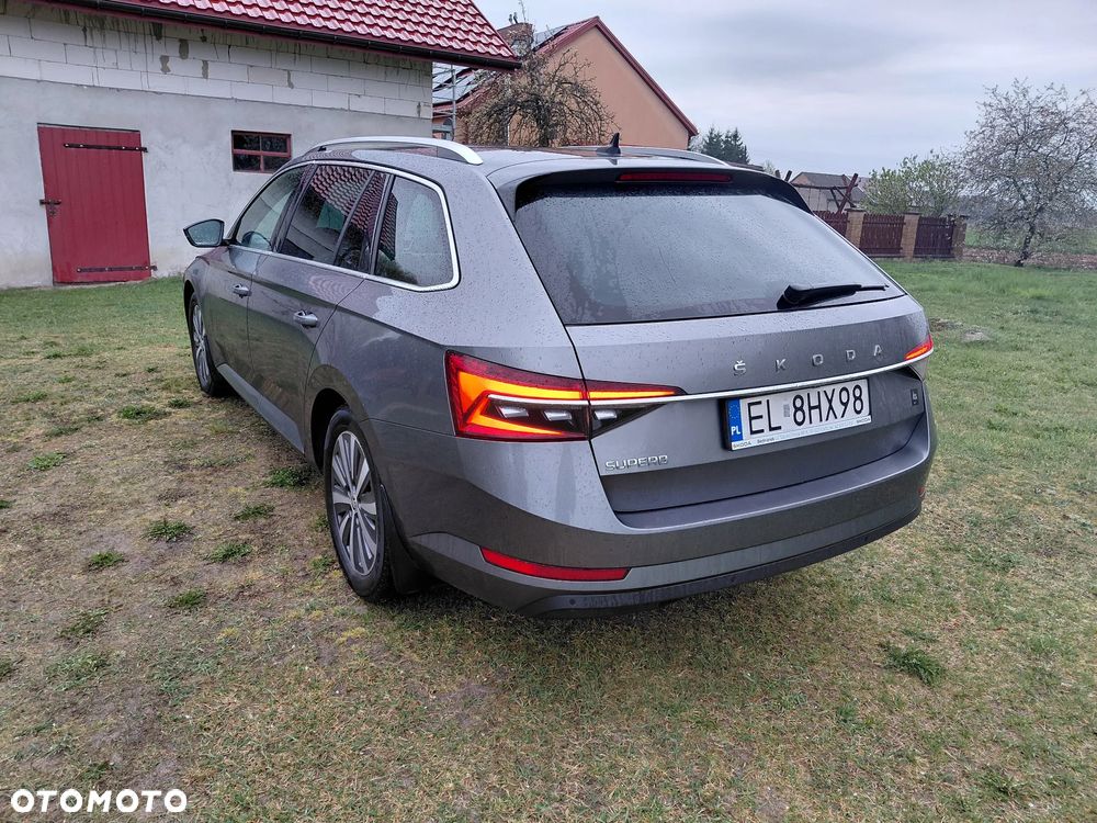 Skoda Superb 2.0 TDI SCR Style DSG - 5