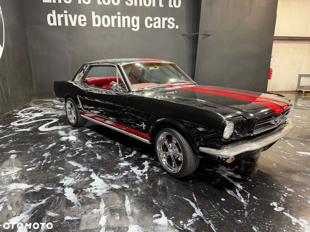 Ford Mustang - 1