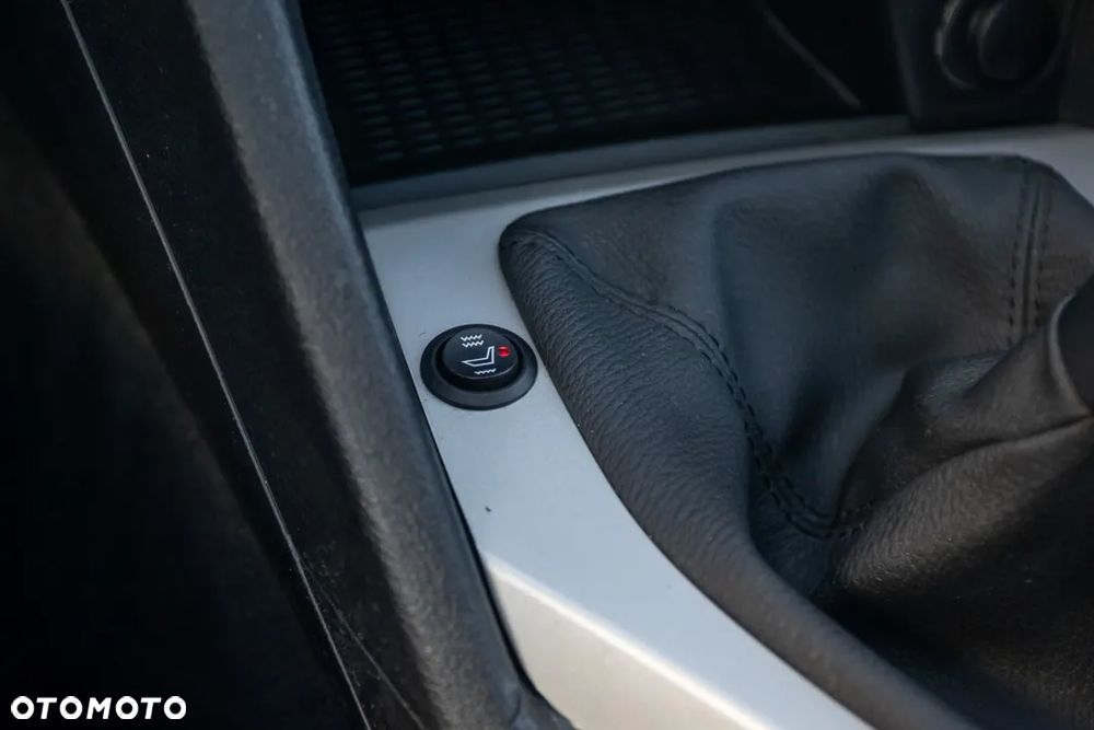 BMW X1 sDrive18i Sport Line - 23