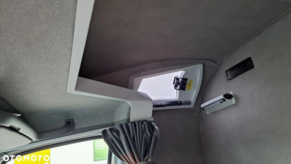 Mercedes-Benz Sprinter 519 - 19