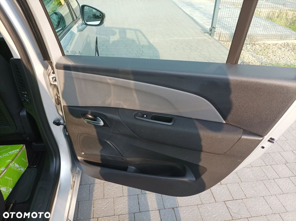 Citroën C4 Grand Picasso 1.6 e-HDi Attraction - 26