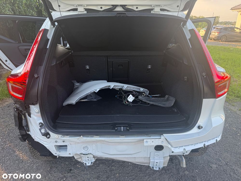 Volvo XC 40 B5 B AWD Ultimate Dark - 12