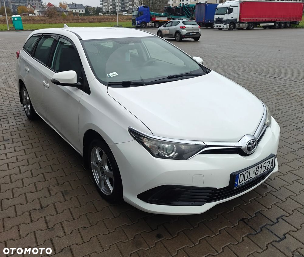 Toyota Auris 1.6 Active - 11