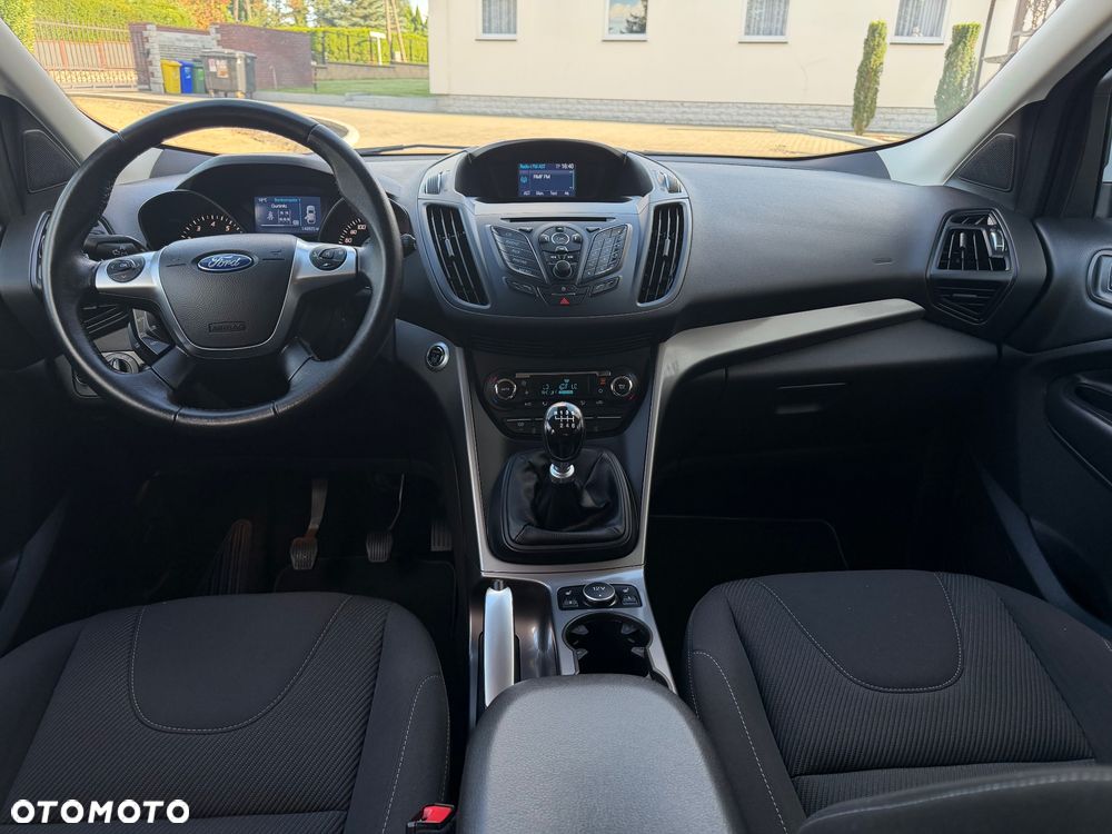 Ford Kuga 1.5 EcoBoost 2x4 Trend - 29
