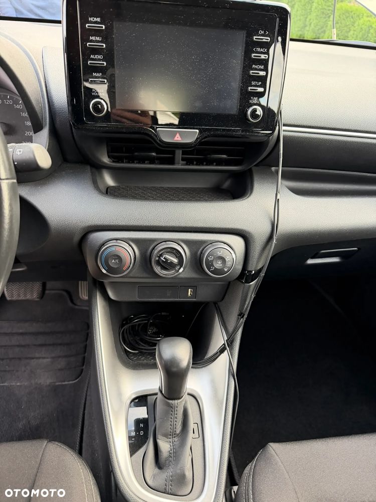 Toyota Yaris - 8