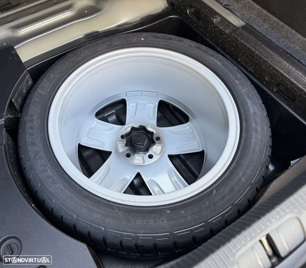 VW Passat 2.0 TDI Edition Highline - 28