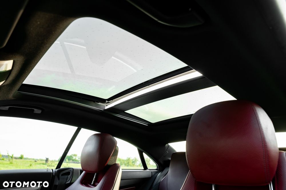 Mercedes-Benz Klasa E 250 7G-TRONIC - 40