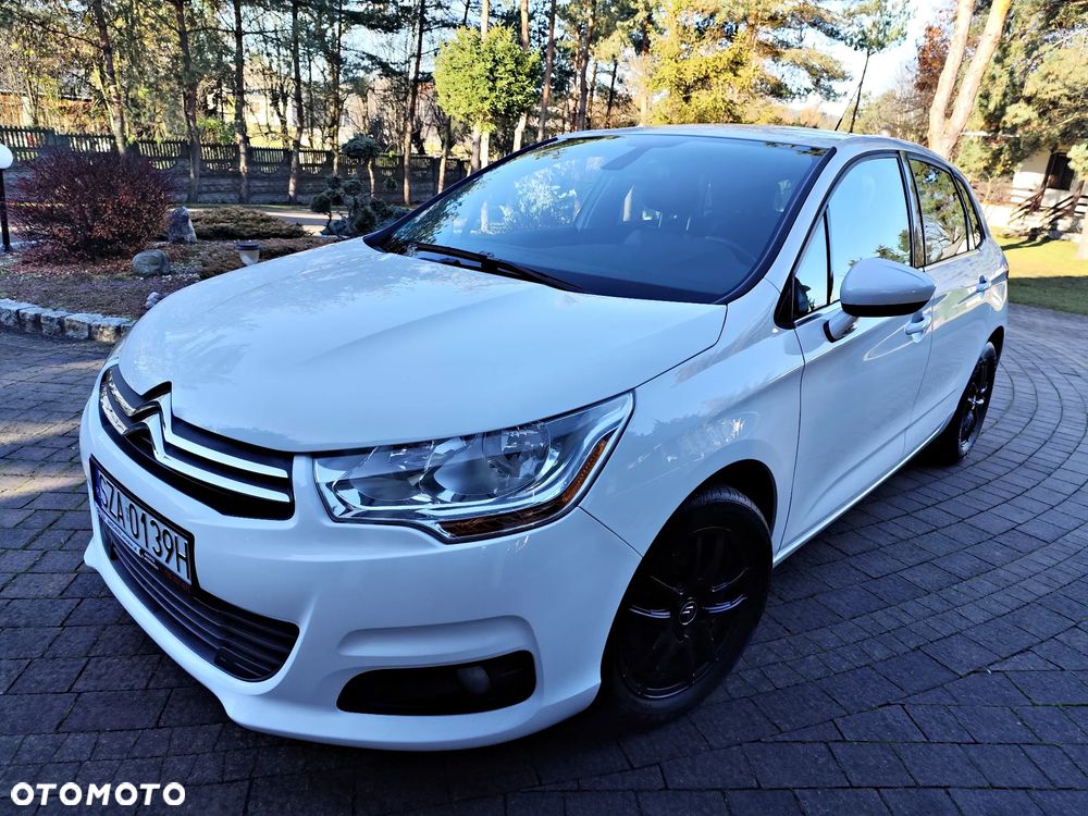 Citroën C4 e-HDi 110 Stop/Start System Selection - 17