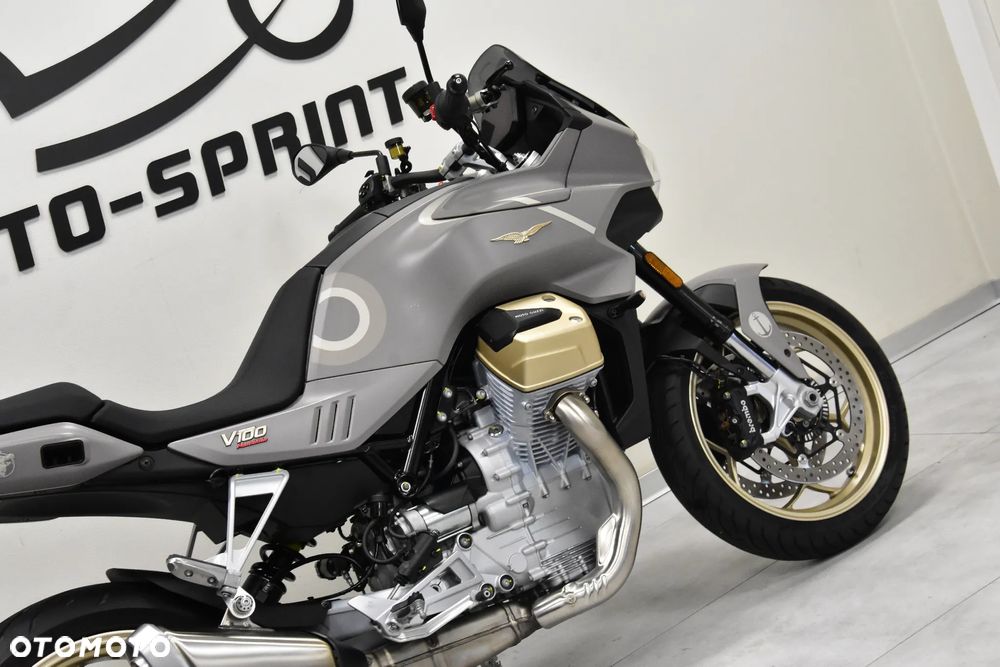 Moto Guzzi V100 Mandello - 16