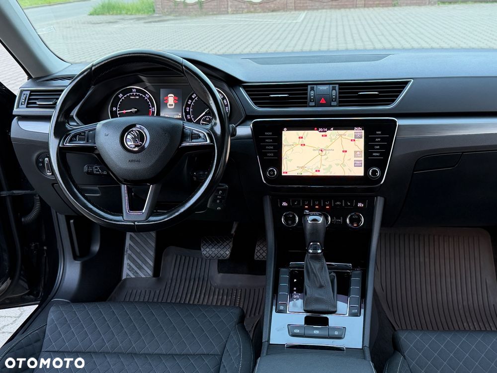 Skoda Superb 2.0 TDI DSG Sportline - 29