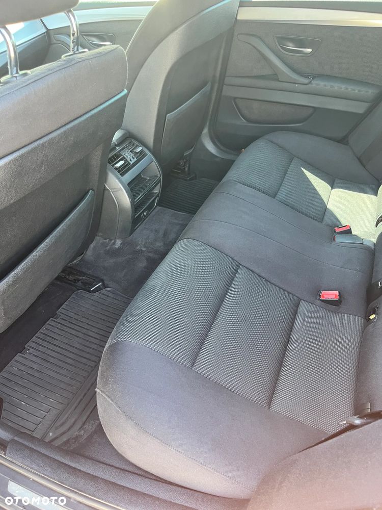 BMW Seria 5 520d - 16