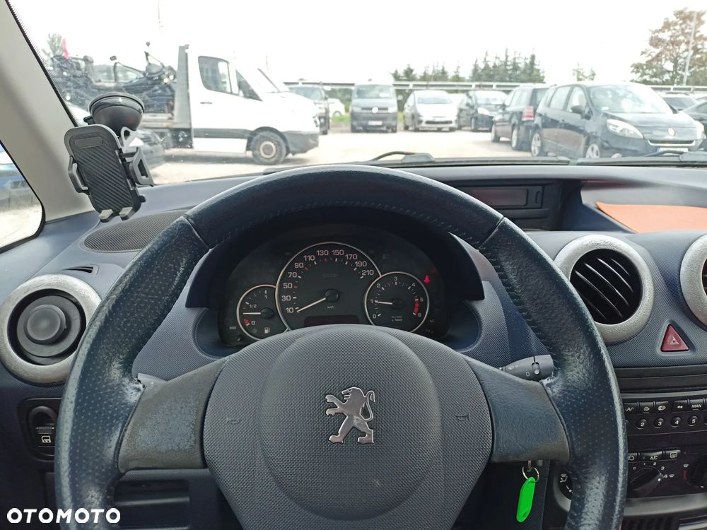 Peugeot 1007 - 9