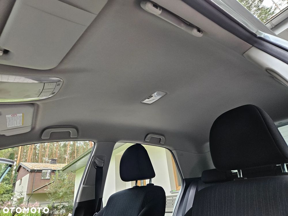 Toyota Auris 1.6 VVT-i Sol - 17