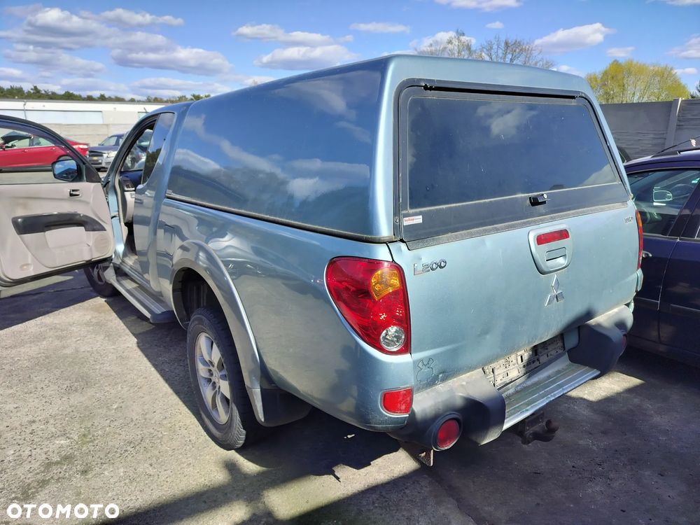 Mitsubishi L200 - 6