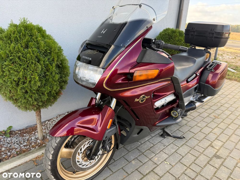 Honda ST - 39