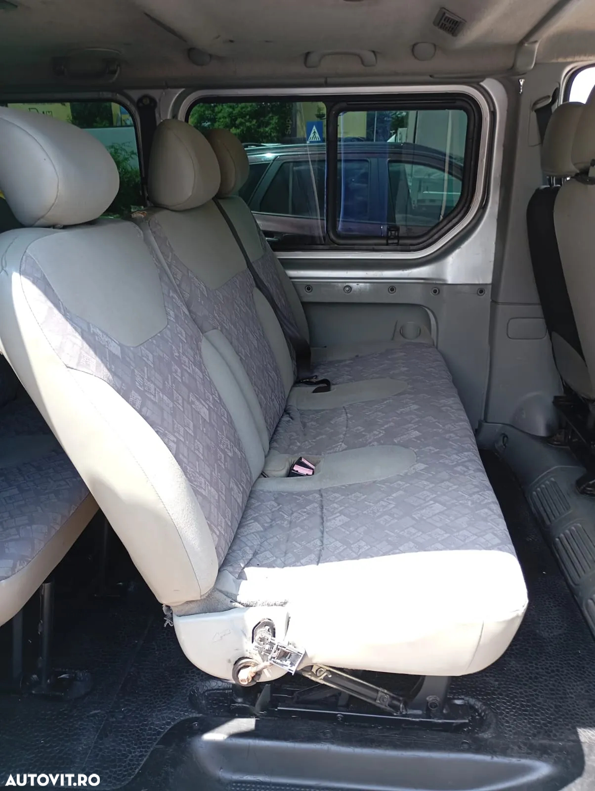 Opel Vivaro 2.5 CDTI L1H1 - 5