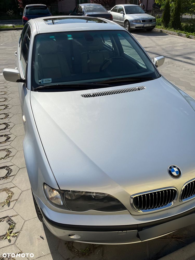BMW Seria 3 318i - 6