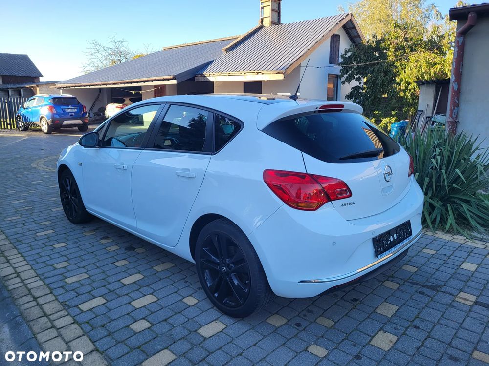 Opel Astra - 36