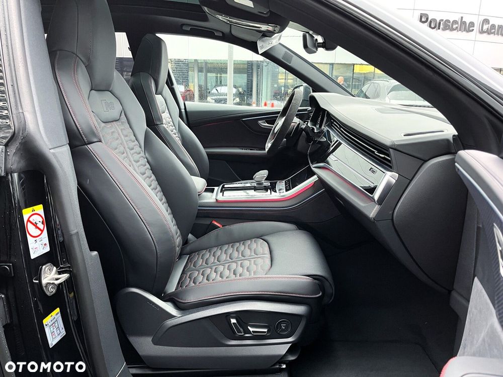 Audi RS Q8 - 24