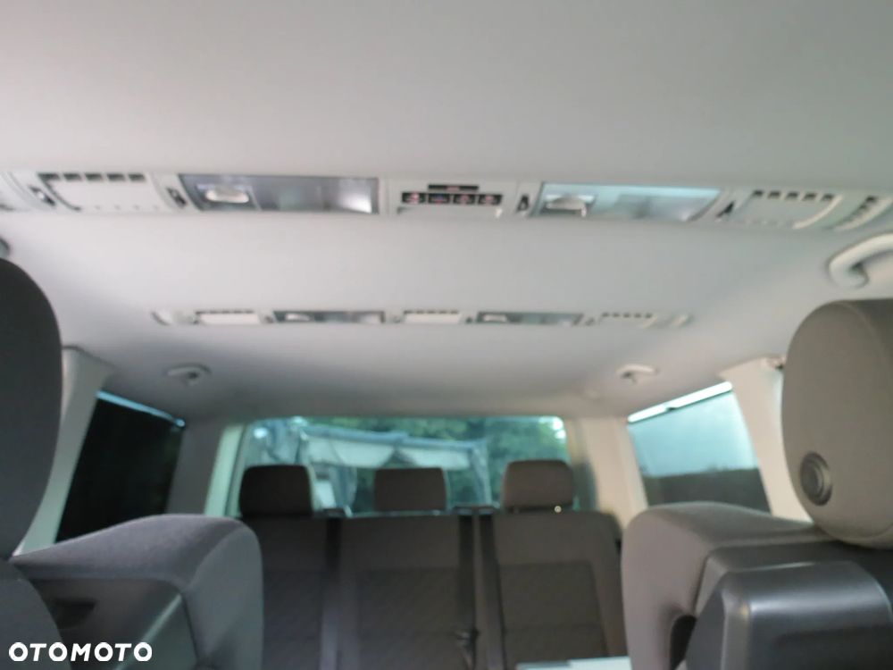 Volkswagen Multivan - 29