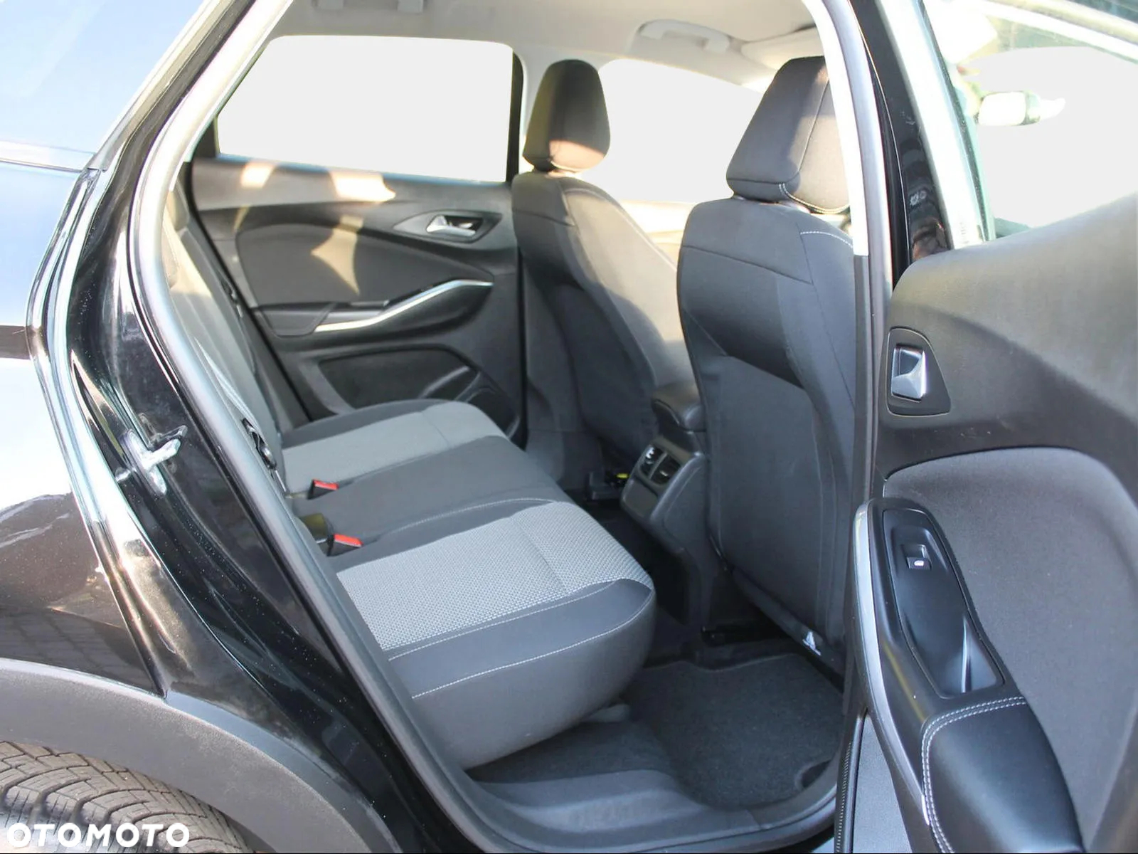 Opel Grandland X 1.6 D Start/Stop Business Edition - 10