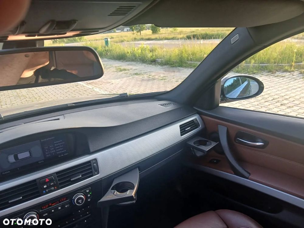 BMW Seria 3 320i Touring Edition Sport - 19