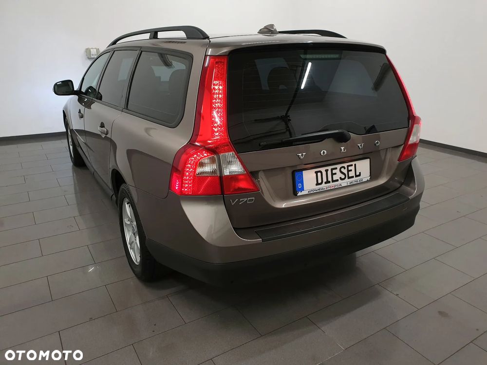 Volvo V70 2.0D Summum - 32